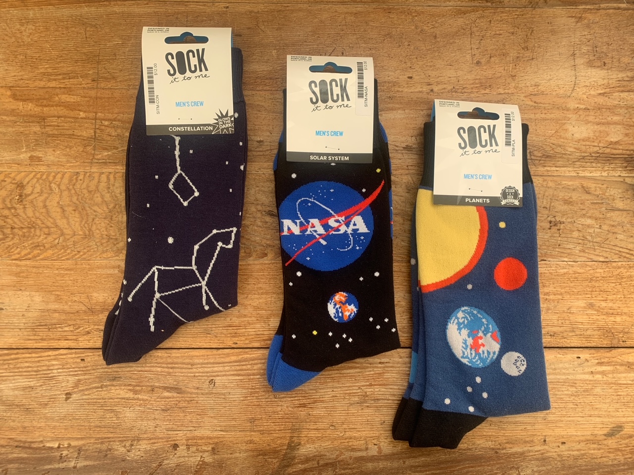 sock-shopping-for-men